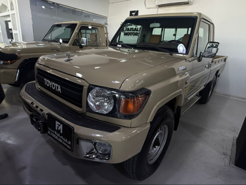 Toyota  Land Cruiser  LX  2022  Manual  137,000 Km  6 Cylinder  Four Wheel Drive (4WD)  Pick Up  Beige