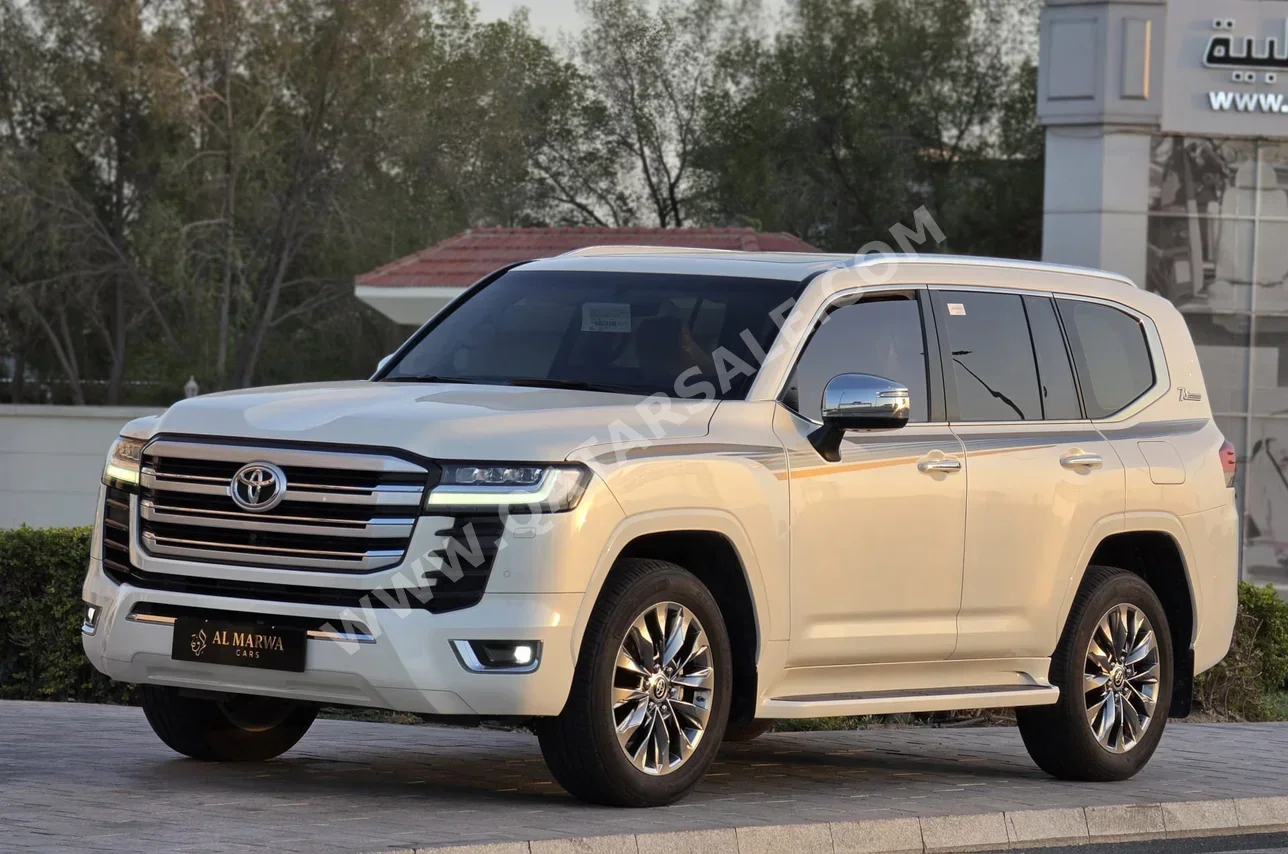 Toyota  Land Cruiser  VX Twin Turbo  2022  Automatic  15,000 Km  6 Cylinder  Four Wheel Drive (4WD)  SUV  White