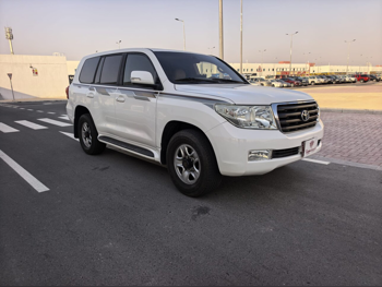 Toyota  Land Cruiser  GX  2009  Automatic  440,000 Km  6 Cylinder  Four Wheel Drive (4WD)  SUV  White