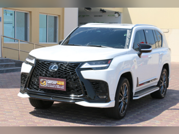 Lexus  LX  700 h  2025  Automatic  30,000 Km  6 Cylinder  Four Wheel Drive (4WD)  SUV  White  With Warranty
