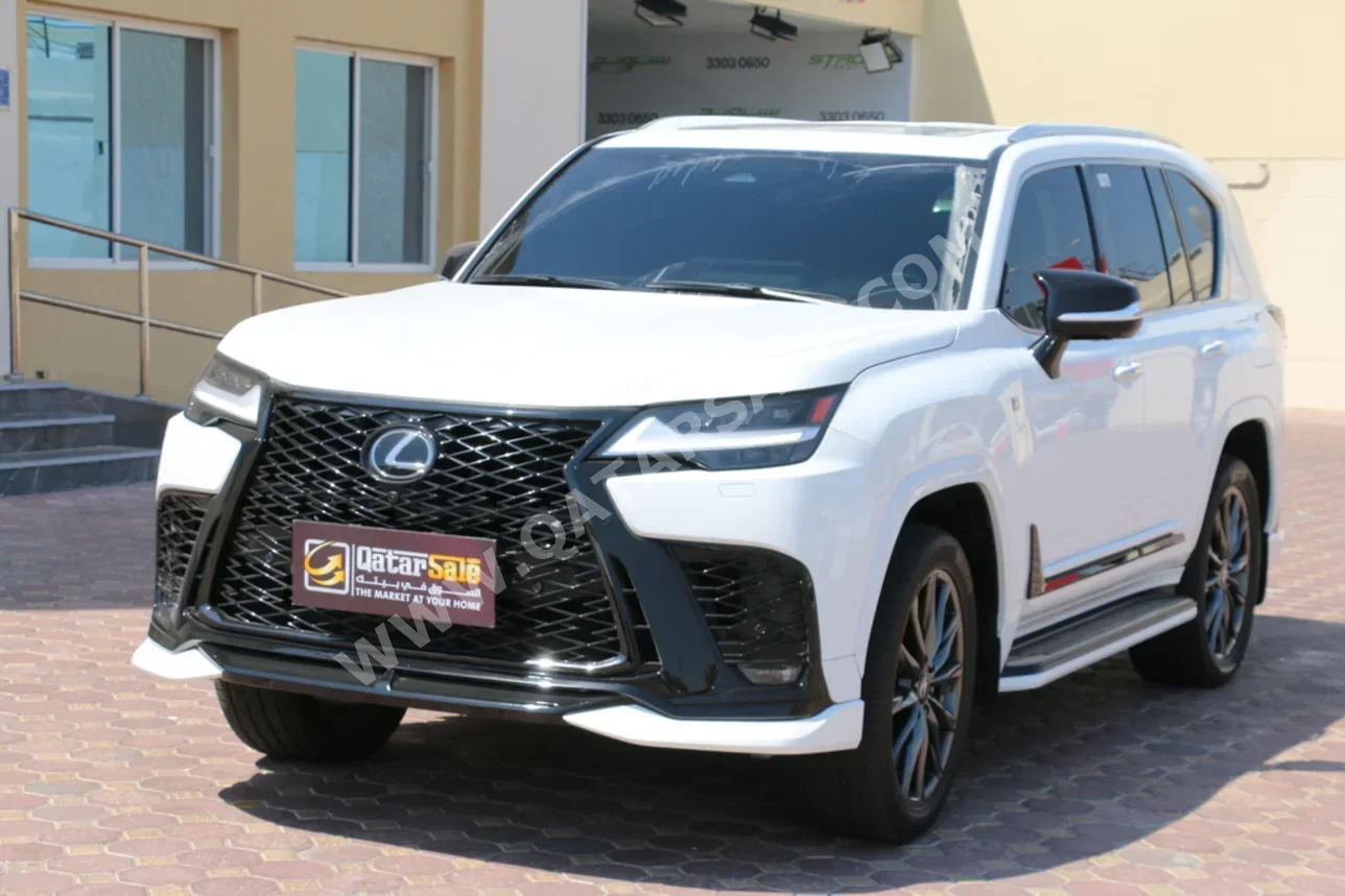 Lexus  LX  700 h  2025  Automatic  30,000 Km  6 Cylinder  Four Wheel Drive (4WD)  SUV  White  With Warranty