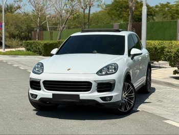 Porsche  Cayenne  S  2015  Automatic  109,000 Km  6 Cylinder  Four Wheel Drive (4WD)  SUV  White
