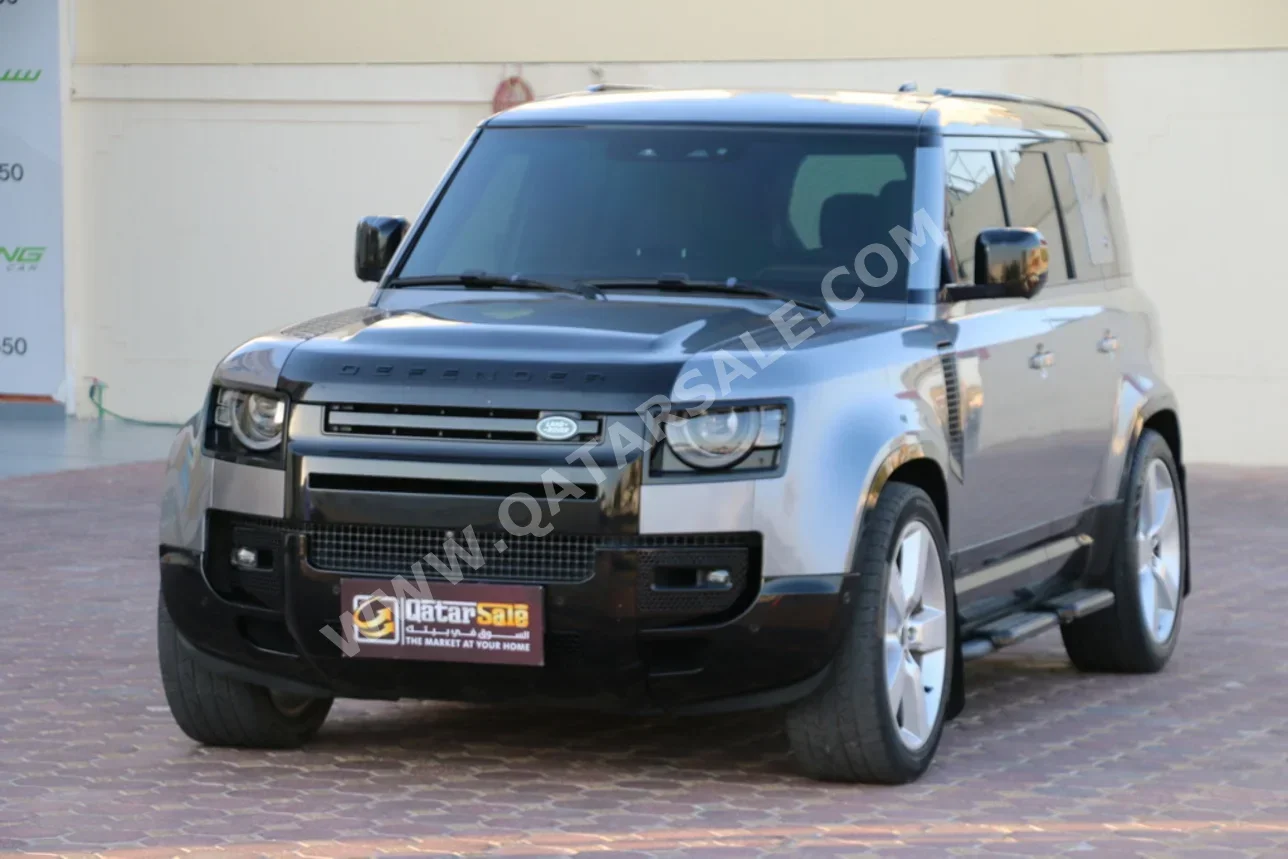 Land Rover  Defender  110 SE  2020  Automatic  176,000 Km  6 Cylinder  Four Wheel Drive (4WD)  SUV  Gray