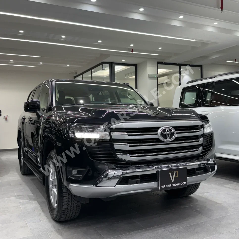 Toyota Land Cruiser GXR Twin Turbo 2025 Automatic 38,000 Km 6 Cylinder Four Wheel Drive (4WD) SUV Black With Warranty