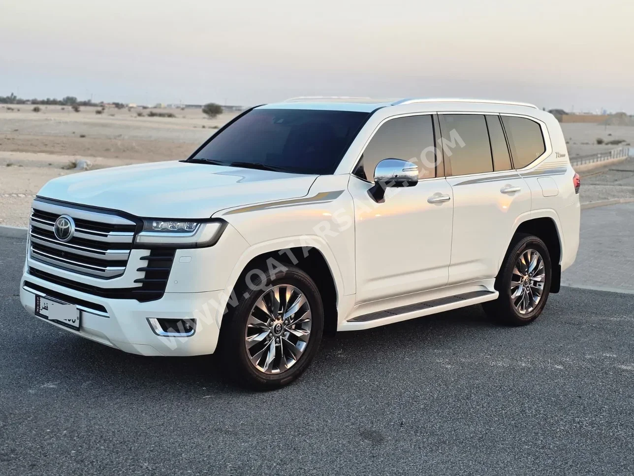 Toyota  Land Cruiser  VXR Twin Turbo  2022  Automatic  99,000 Km  6 Cylinder  Four Wheel Drive (4WD)  SUV  White