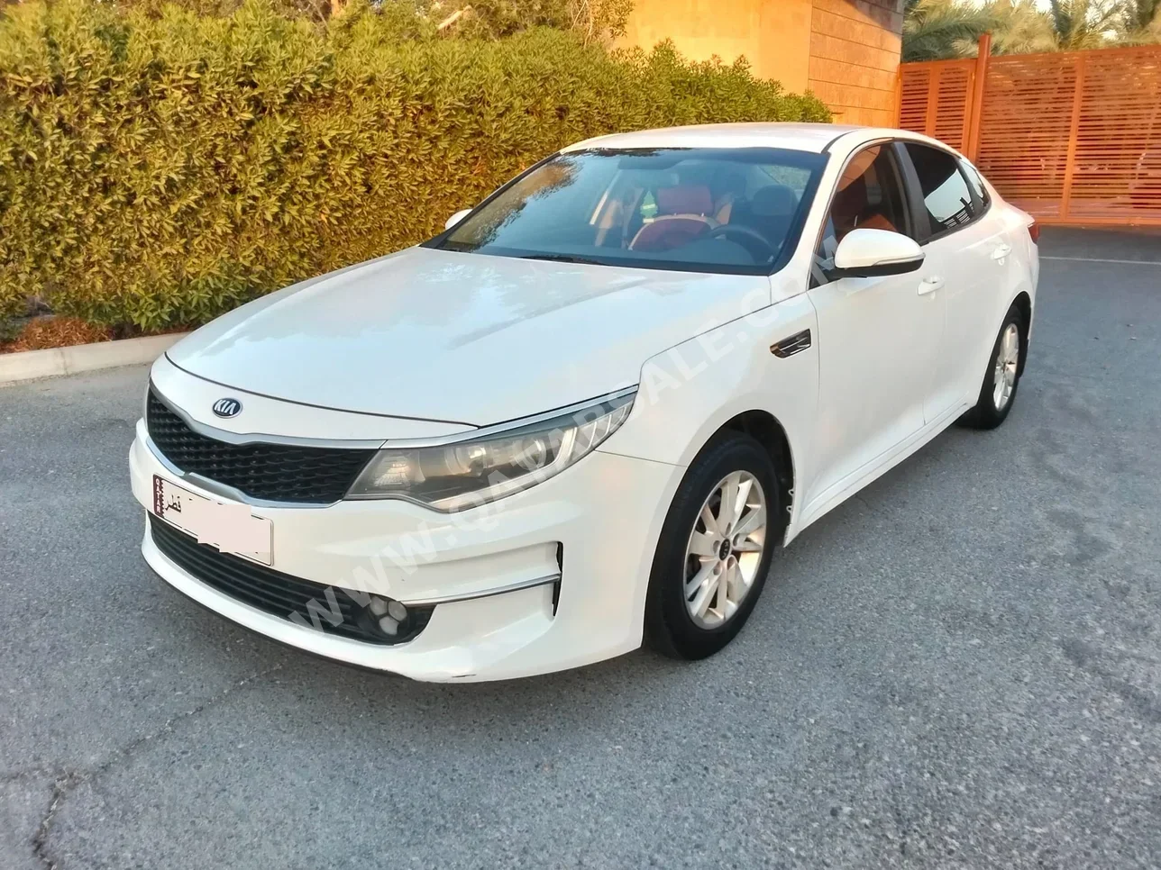 Kia  Optima  2016  Automatic  190,000 Km  4 Cylinder  Front Wheel Drive (FWD)  Sedan  White
