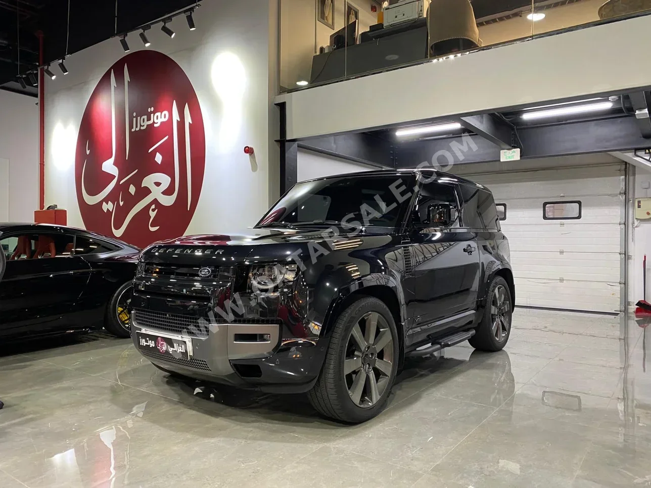 Land Rover  Defender  90  2026  Automatic  4,000 Km  8 Cylinder  Four Wheel Drive (4WD)  SUV  Black  With Warranty