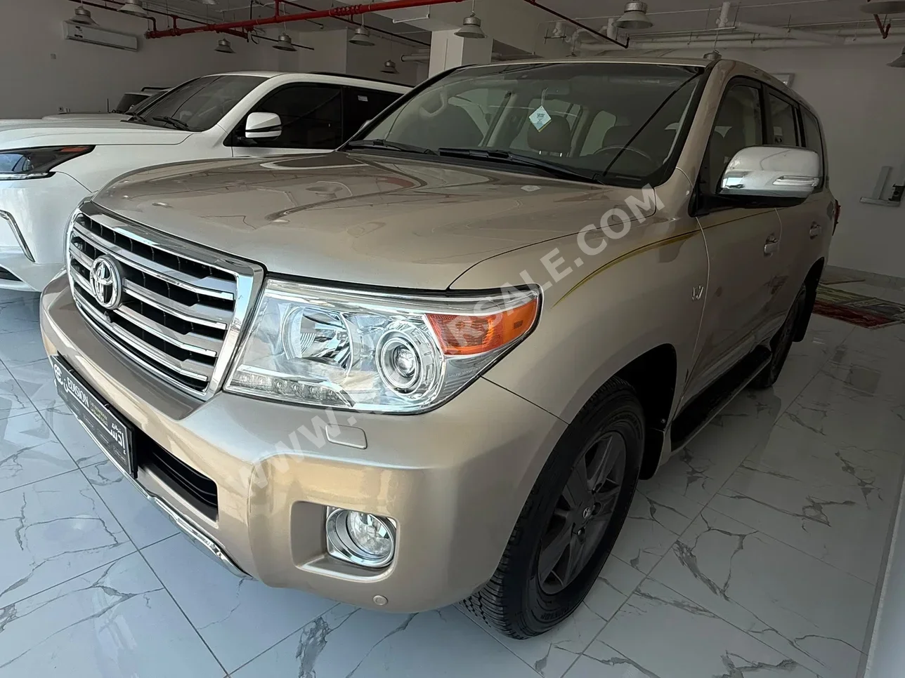 Toyota  Land Cruiser  VXR  2015  Automatic  236,000 Km  8 Cylinder  Four Wheel Drive (4WD)  SUV  Beige