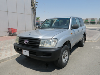 Toyota  Land Cruiser  G  2006  Manual  106,000 Km  6 Cylinder  Four Wheel Drive (4WD)  SUV  Silver