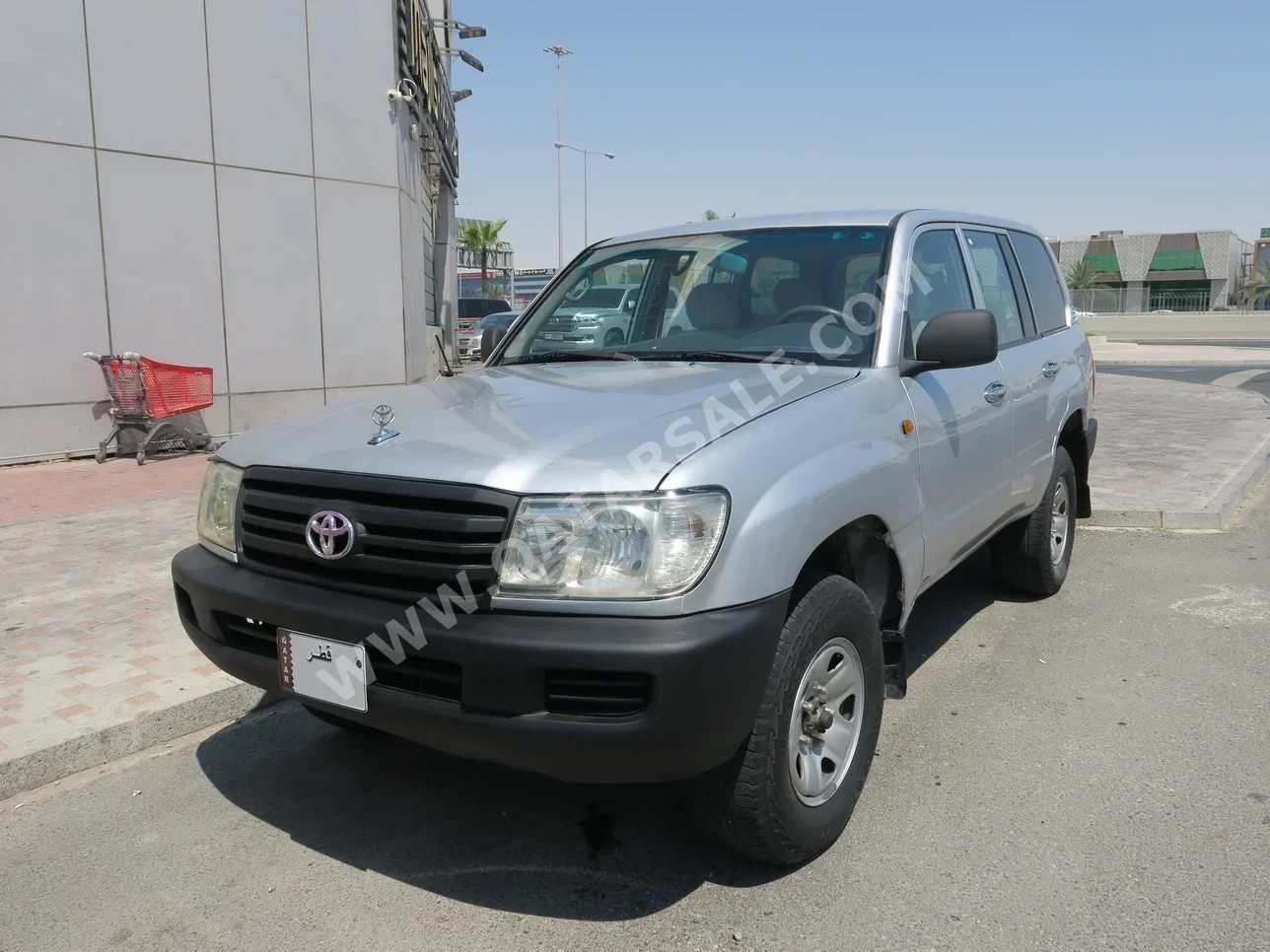 Toyota  Land Cruiser  G  2006  Manual  106,000 Km  6 Cylinder  Four Wheel Drive (4WD)  SUV  Silver