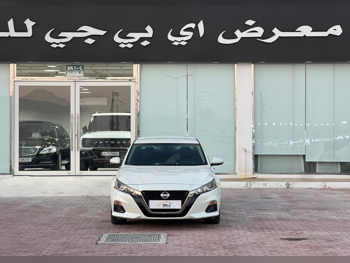 نيسان  ألتيما  اس ار  2019  اوتوماتيك  136,000 كم  4 سلندر  سحب امامي  سيدان  أبيض لؤلؤي