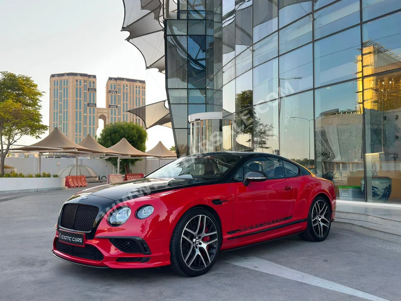 Bentley Continental Supersport 2017 Automatic 47,000 Km 12 Cylinder Rear Wheel Drive (RWD) Coupe / Sport Black and Red — image 1