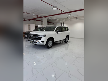 Toyota  Land Cruiser  GX  2024  Automatic  138,000 Km  6 Cylinder  Four Wheel Drive (4WD)  SUV  White