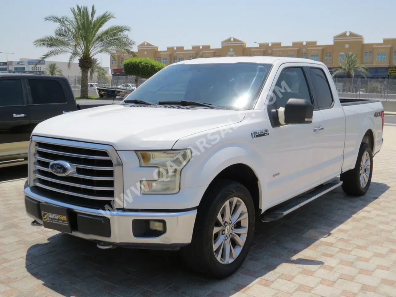 Ford  F  150  2017  Automatic  250,000 Km  6 Cylinder  Four Wheel Drive (4WD)  Pick Up  White