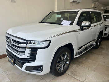 Toyota  Land Cruiser  VXR  2025  Automatic  0 Km  6 Cylinder  Four Wheel Drive (4WD)  SUV  White  With Warranty