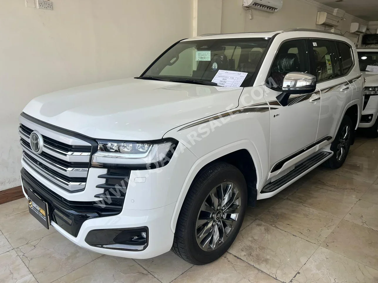 Toyota  Land Cruiser  VXR  2025  Automatic  0 Km  6 Cylinder  Four Wheel Drive (4WD)  SUV  White  With Warranty