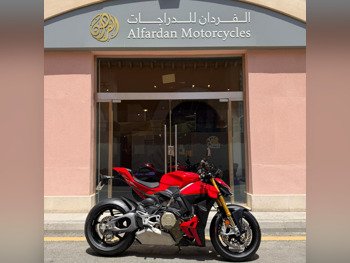 Ducati  Streetfighter V4S -  2025 - Color Red -  Warranty