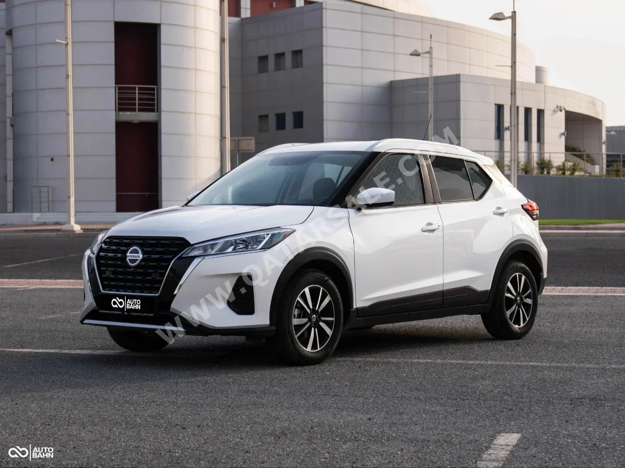 Nissan  Kicks  2024  Automatic  54,000 Km  4 Cylinder  Front Wheel Drive (FWD)  SUV  White