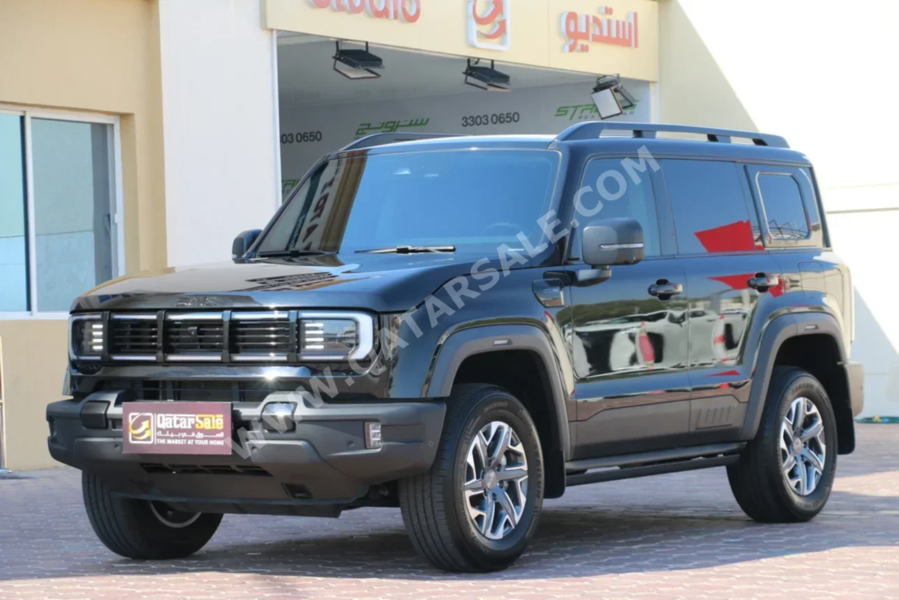 Baic  BJ40 PRO  2026  Automatic  9,000 Km  4 Cylinder  Four Wheel Drive (4WD)  SUV  Black  With Warranty