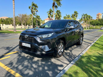 Toyota Rav 4 2023 Automatic 29,000 Km 4 Cylinder Four Wheel Drive (4WD) SUV Gray