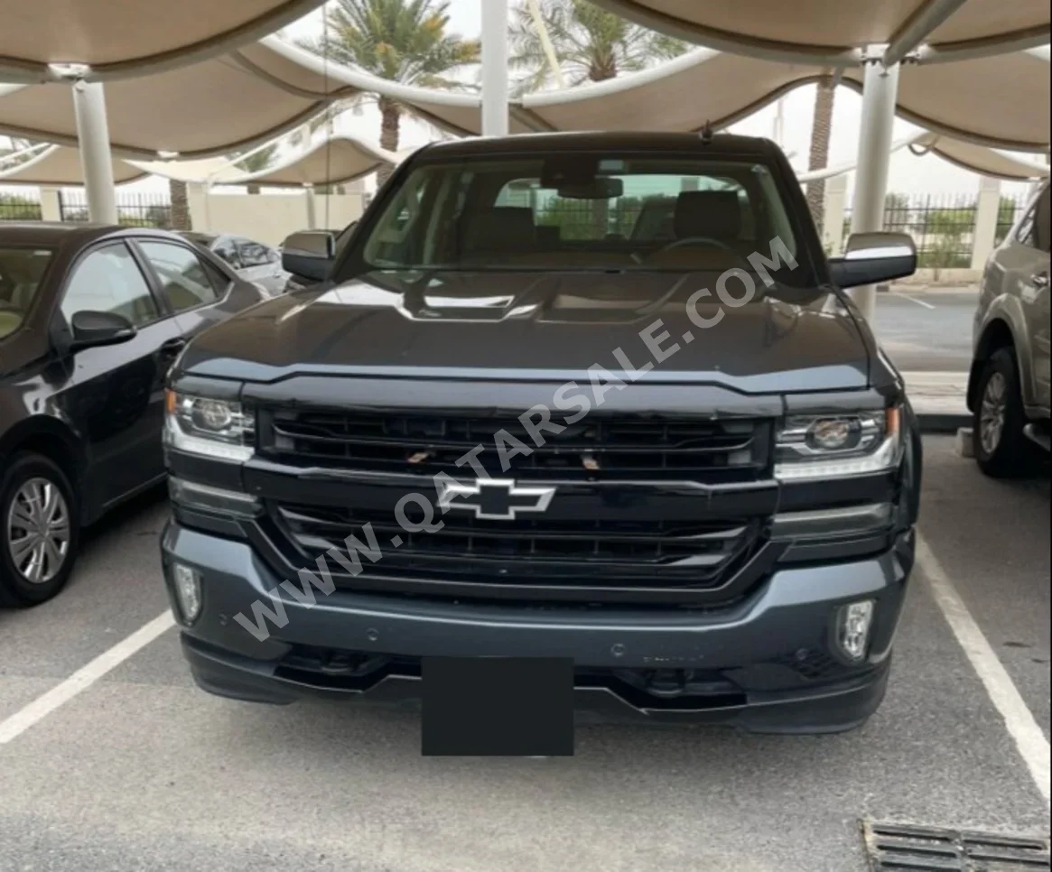 Chevrolet  Silverado  High Country  2018  Automatic  139,000 Km  8 Cylinder  Four Wheel Drive (4WD)  Pick Up  Gray
