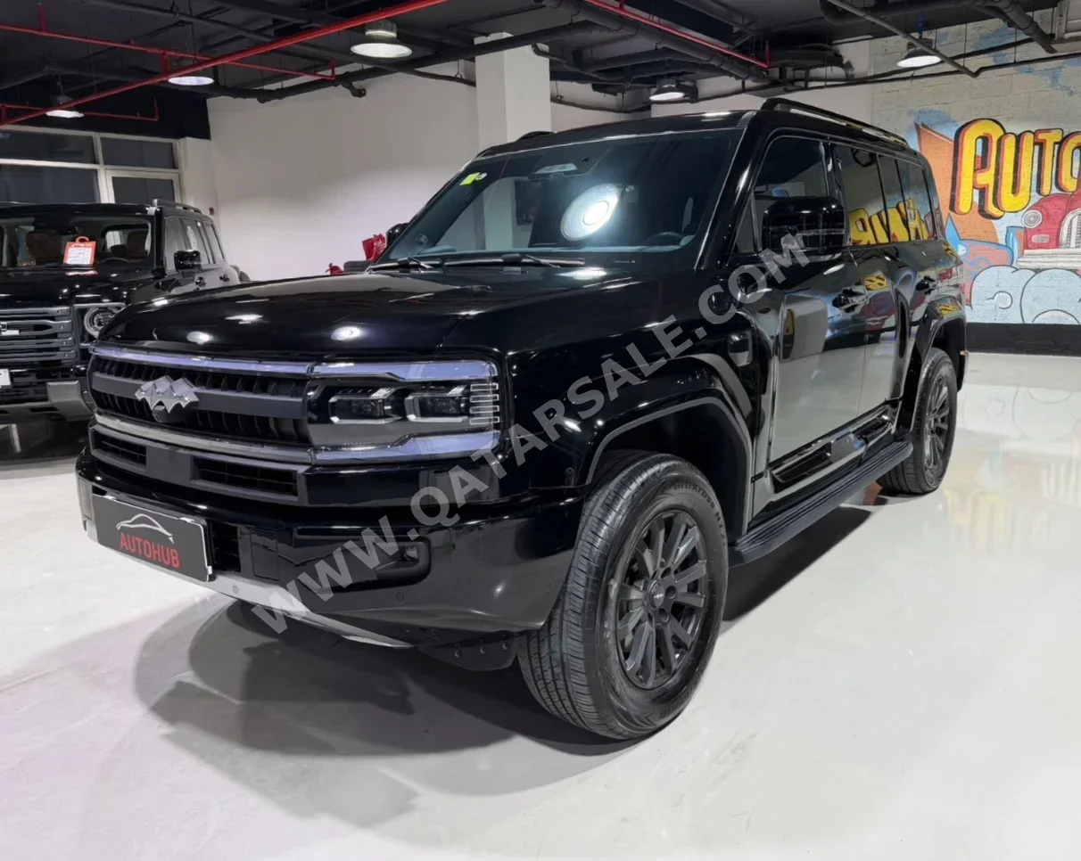 BYD Leopard 5 Ultra 5 2025 Automatic 16,000 Km 4 Cylinder All Wheel Drive (AWD) SUV Black