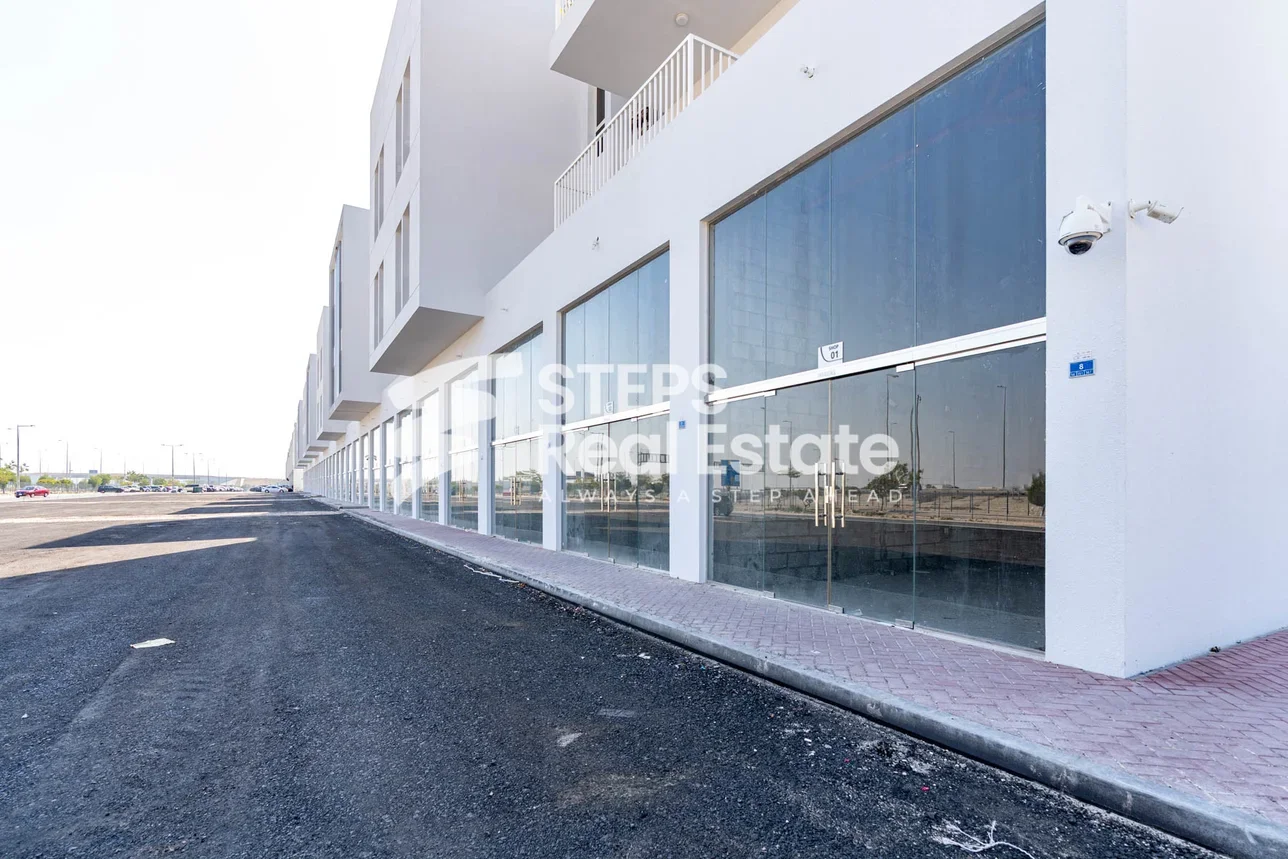 Commercial Shops - Not Furnished  - Doha  For Rent  - Al Thumama