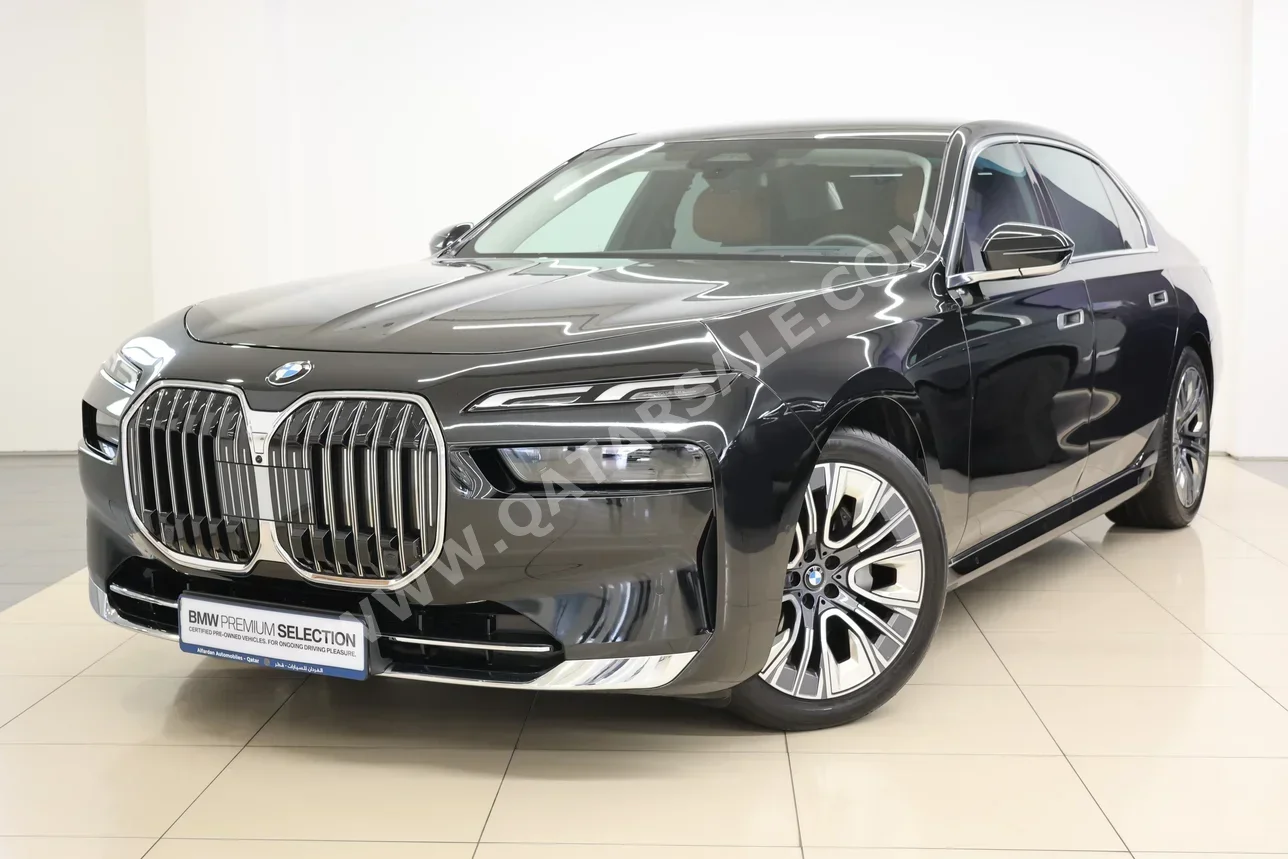 BMW  7-Series  735 i  2026  Automatic  9,000 Km  6 Cylinder  Rear Wheel Drive (RWD)  SUV  Black  With Warranty