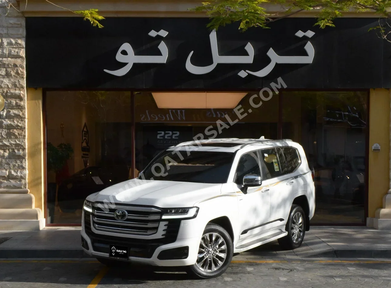 تويوتا  لاند كروزر  في اكس ار توين توربو  2025  اوتوماتيك  7,000 كم  6 سلندر  دفع رباعي  اس يو في  أبيض  تحت الضمان