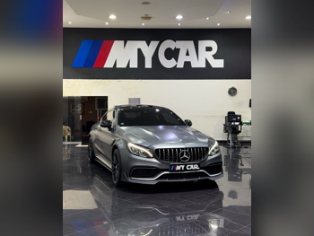 مرسيدس - بنز  سي - كلاس  63 AMG اس  2017  اوتوماتيك  180,000 كم  8 سلندر  دفع خلفي  كوبيه \ سبورت  رمادي
