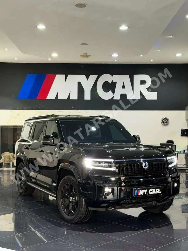 BYD  Denza  B8 Flag Ship  2026  Automatic  5,000 Km  4 Cylinder  Four Wheel Drive (4WD)  SUV  Black  With Warranty