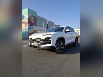 Jetour  Dashing  2026  Automatic  15,000 Km  4 Cylinder  Four Wheel Drive (4WD)  SUV  White  With Warranty