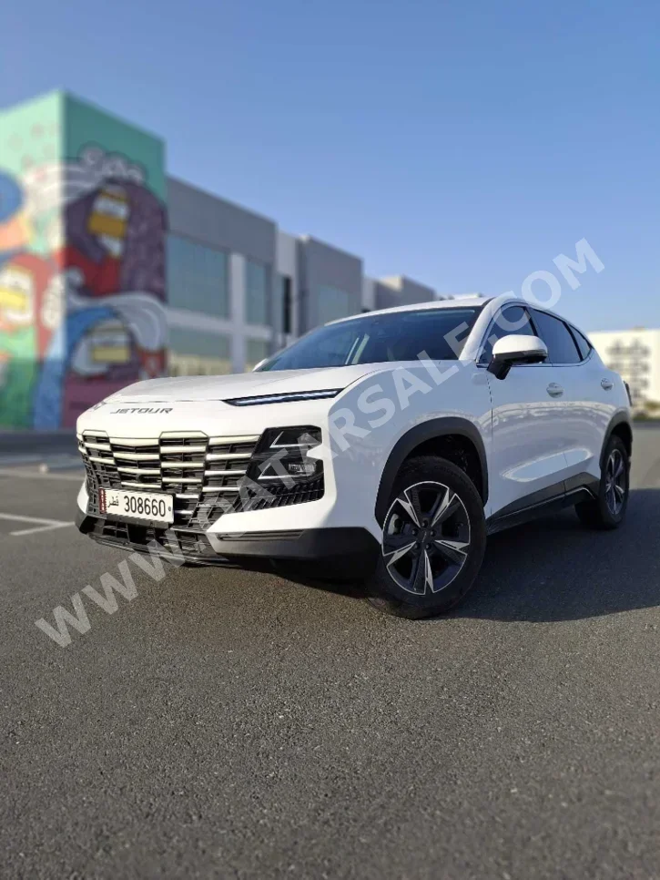 Jetour  Dashing  2026  Automatic  15,000 Km  4 Cylinder  Four Wheel Drive (4WD)  SUV  White  With Warranty