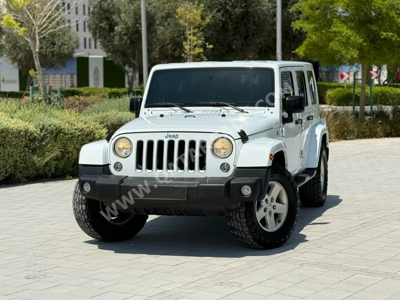 Jeep  Wrangler  Sahara  2016  Automatic  208,000 Km  6 Cylinder  Four Wheel Drive (4WD)  SUV  White