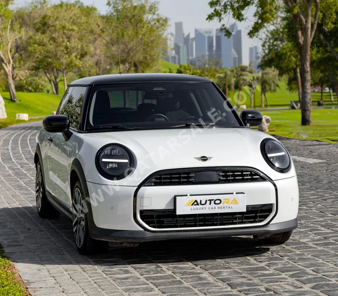 Mini Cooper 3 Cylinder Hatchback White 2025