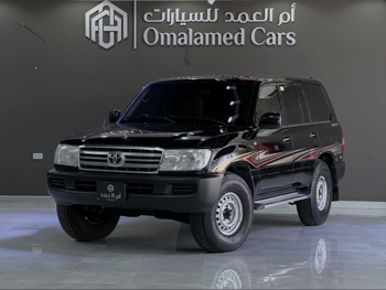 Toyota  Land Cruiser  GXR  2006  Manual  310,000 Km  6 Cylinder  Four Wheel Drive (4WD)  SUV  Black