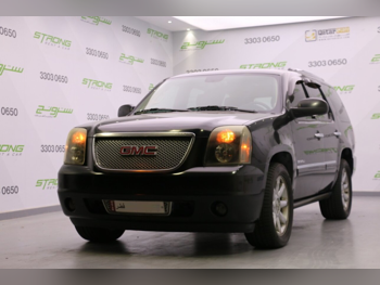 GMC  Yukon  Denali  2012  Automatic  211,000 Km  8 Cylinder  Four Wheel Drive (4WD)  SUV  Black