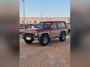 نيسان باترول سفاري 1991 عادي 169,000 كم 6 سلندر دفع رباعي اس يو في فضي