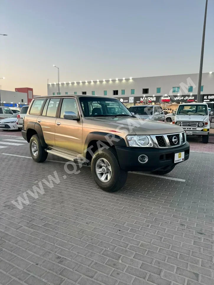 نيسان  باترول  جي ال  2006  عادي  172,000 كم  6 سلندر  دفع رباعي  اس يو في  ذهبي