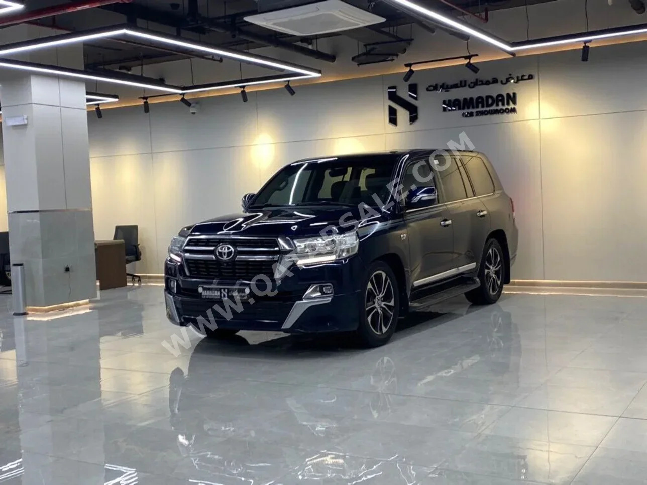 Toyota Land Cruiser VXS 2016 Automatic 280,000 Km 8 Cylinder Four Wheel Drive (4WD) SUV Dark Blue