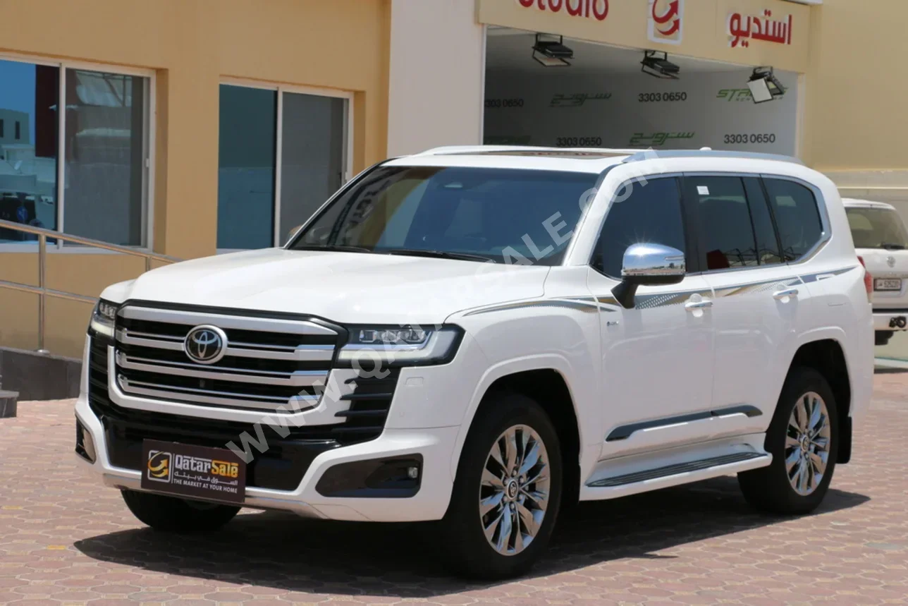 Toyota Land Cruiser VXR Twin Turbo 2025 Automatic 15,000 Km 6 Cylinder Four Wheel Drive (4WD) SUV White With Warranty