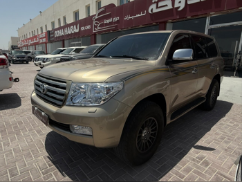 تويوتا  لاند كروزر  في اكس ار  2008  اوتوماتيك  350,000 كم  8 سلندر  دفع رباعي  اس يو في  ذهبي