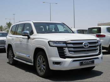 Toyota  Land Cruiser  VX Twin Turbo  2025  Automatic  33,000 Km  6 Cylinder  Four Wheel Drive (4WD)  SUV  White  With Warranty