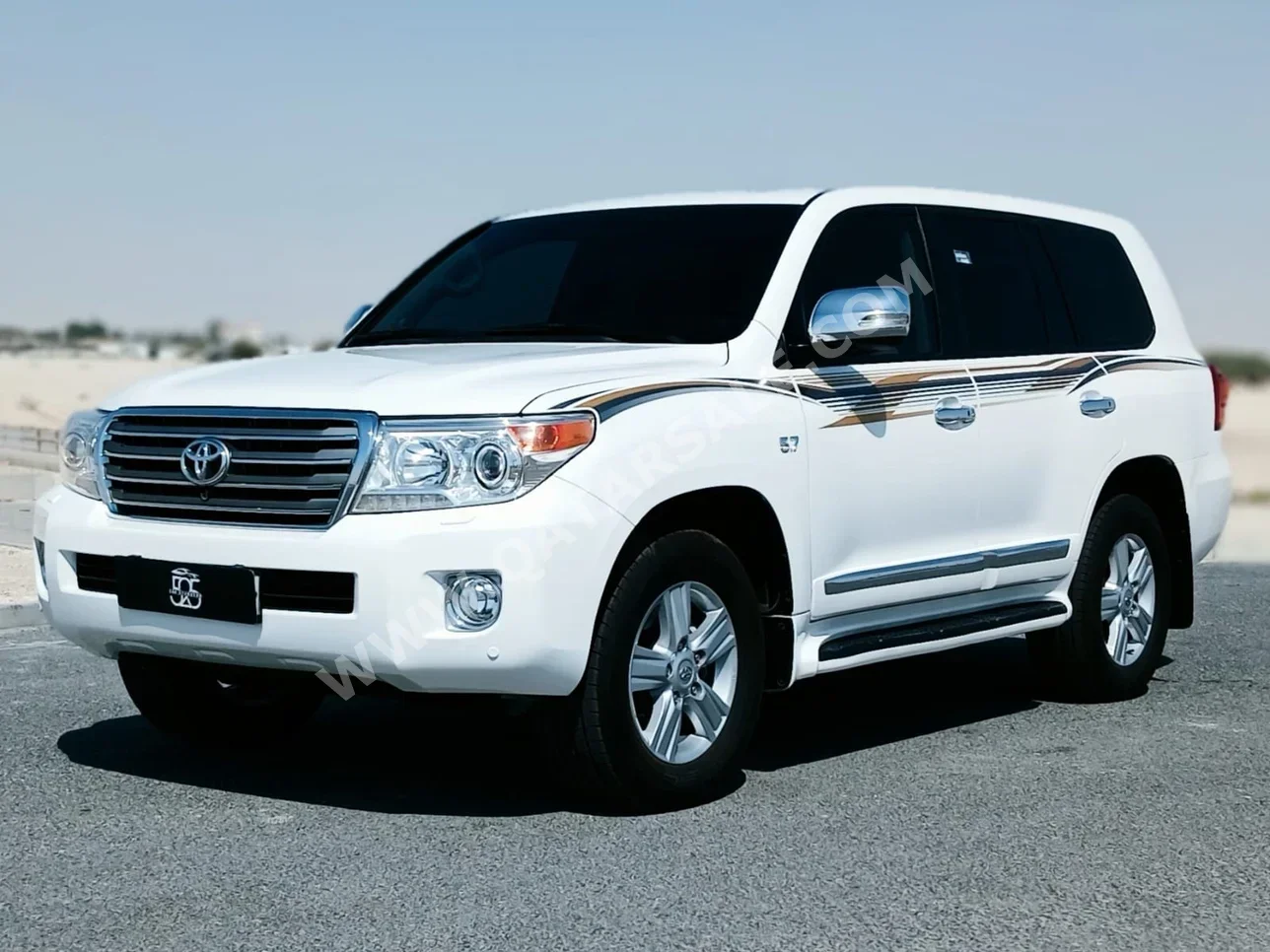 Toyota  Land Cruiser  VXR  2014  Automatic  65,000 Km  8 Cylinder  Four Wheel Drive (4WD)  SUV  White