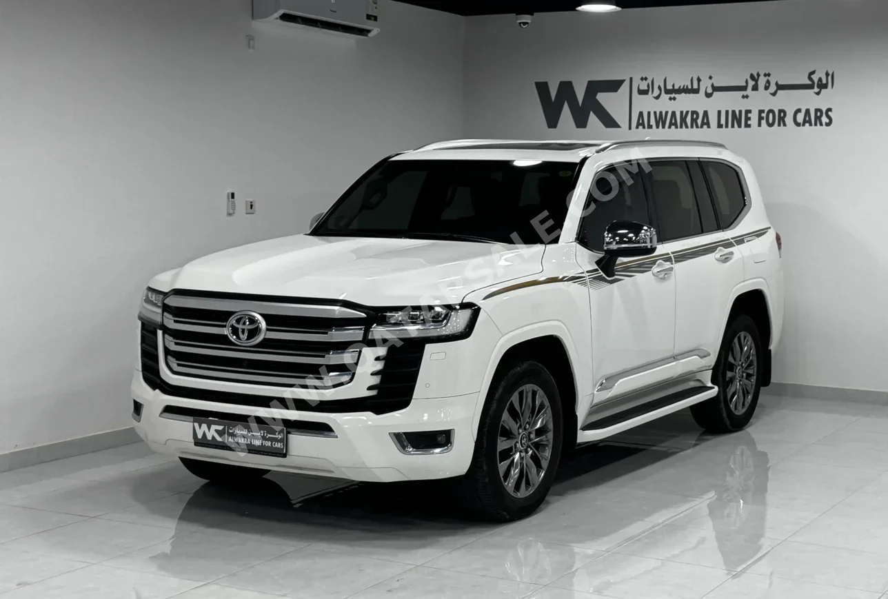 Toyota  Land Cruiser  VX  2023  Automatic  53,000 Km  6 Cylinder  Four Wheel Drive (4WD)  SUV  White  With Warranty