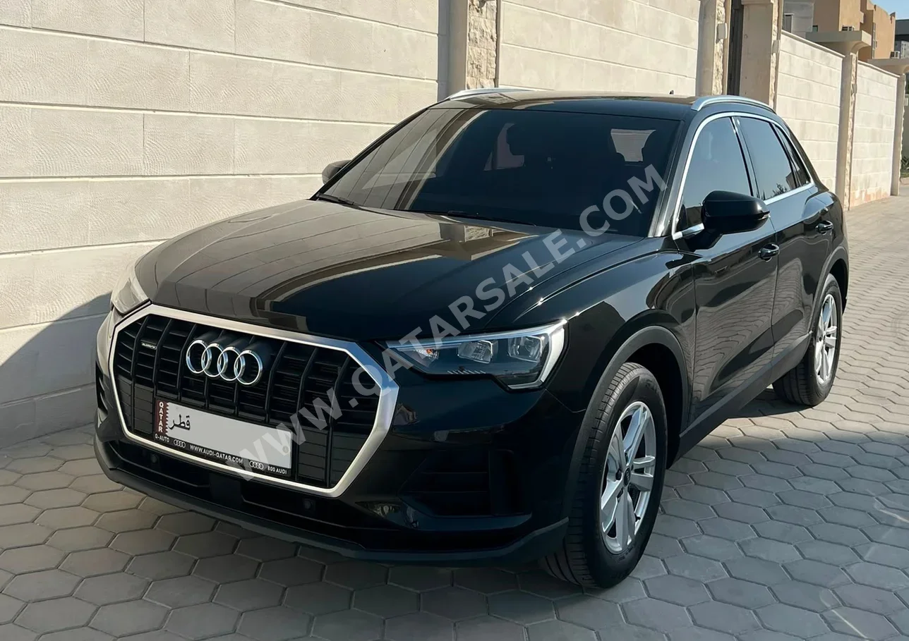 Audi  Q3  40 TFSI Quattro  2022  Automatic  52,300 Km  4 Cylinder  Front Wheel Drive (FWD)  SUV  Black  With Warranty