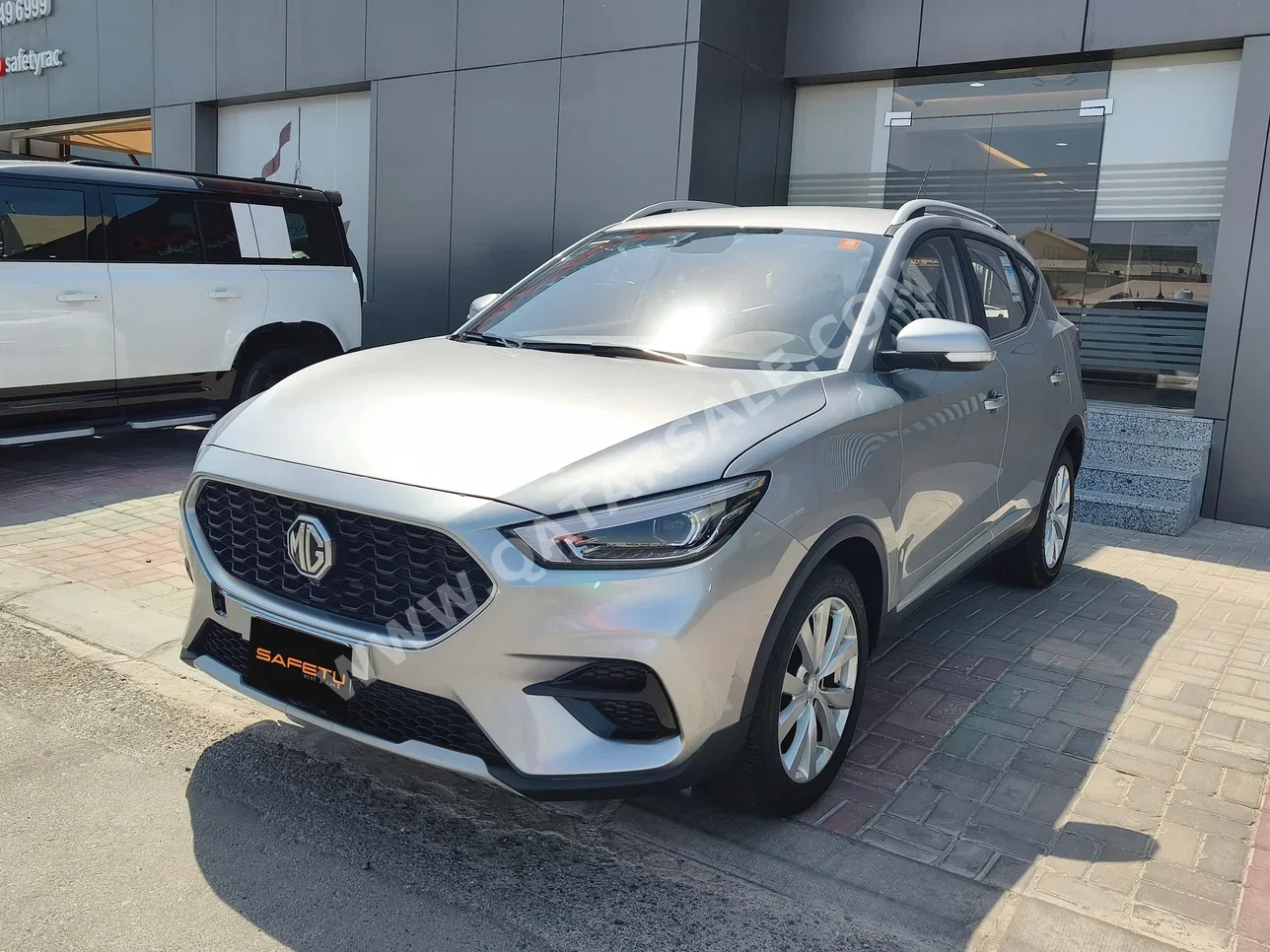 MG  Zs  2024  Automatic  31,858 Km  4 Cylinder  Front Wheel Drive (FWD)  SUV  Gray  With Warranty