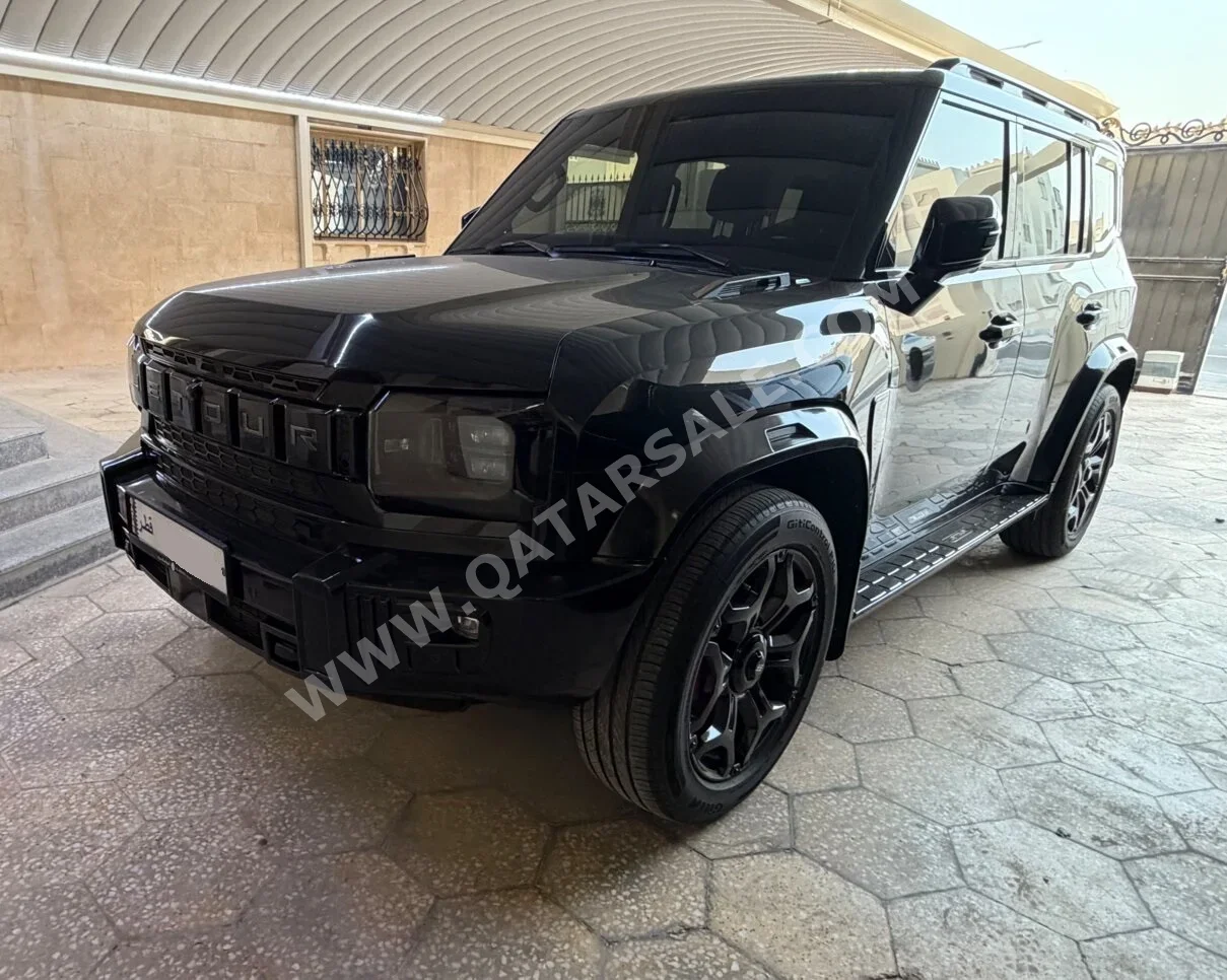 Jetour T2 Luxury 2025 Automatic 14,500 Km 4 Cylinder Four Wheel Drive (4WD) SUV Black With Warranty