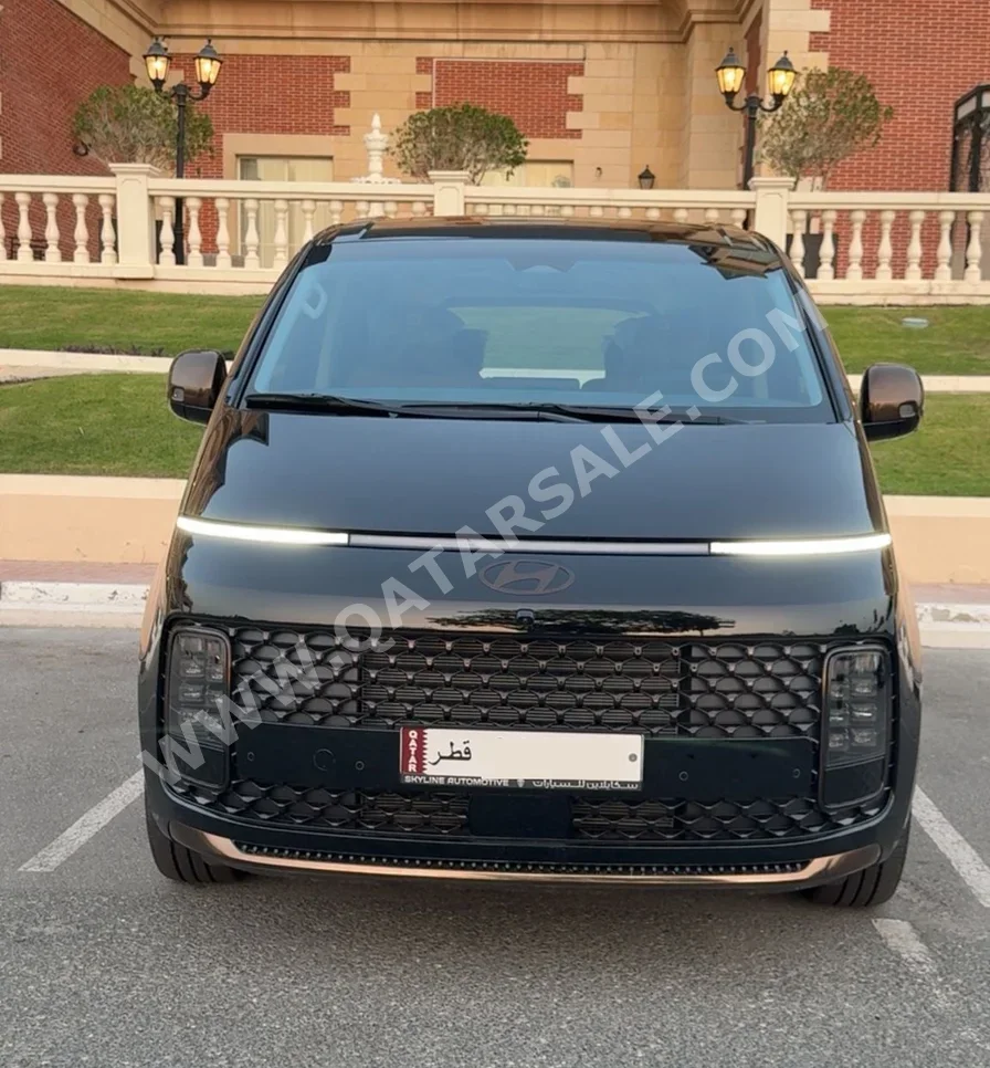 Hyundai Staria 2026 Automatic 0 Km 6 Cylinder Front Wheel Drive (FWD) Van / Bus Black With Warranty