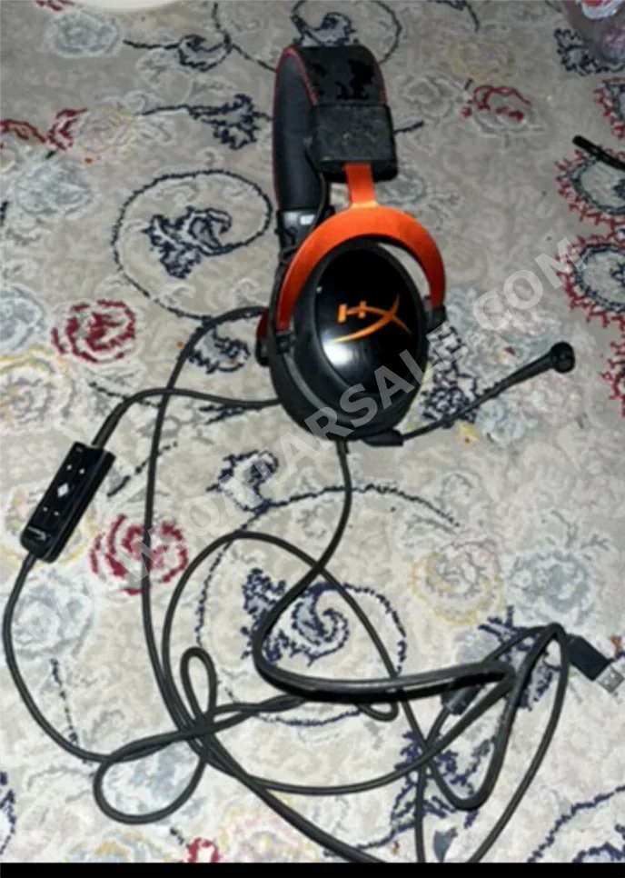 Headphones & Headsets - Red / Black - With Microphone